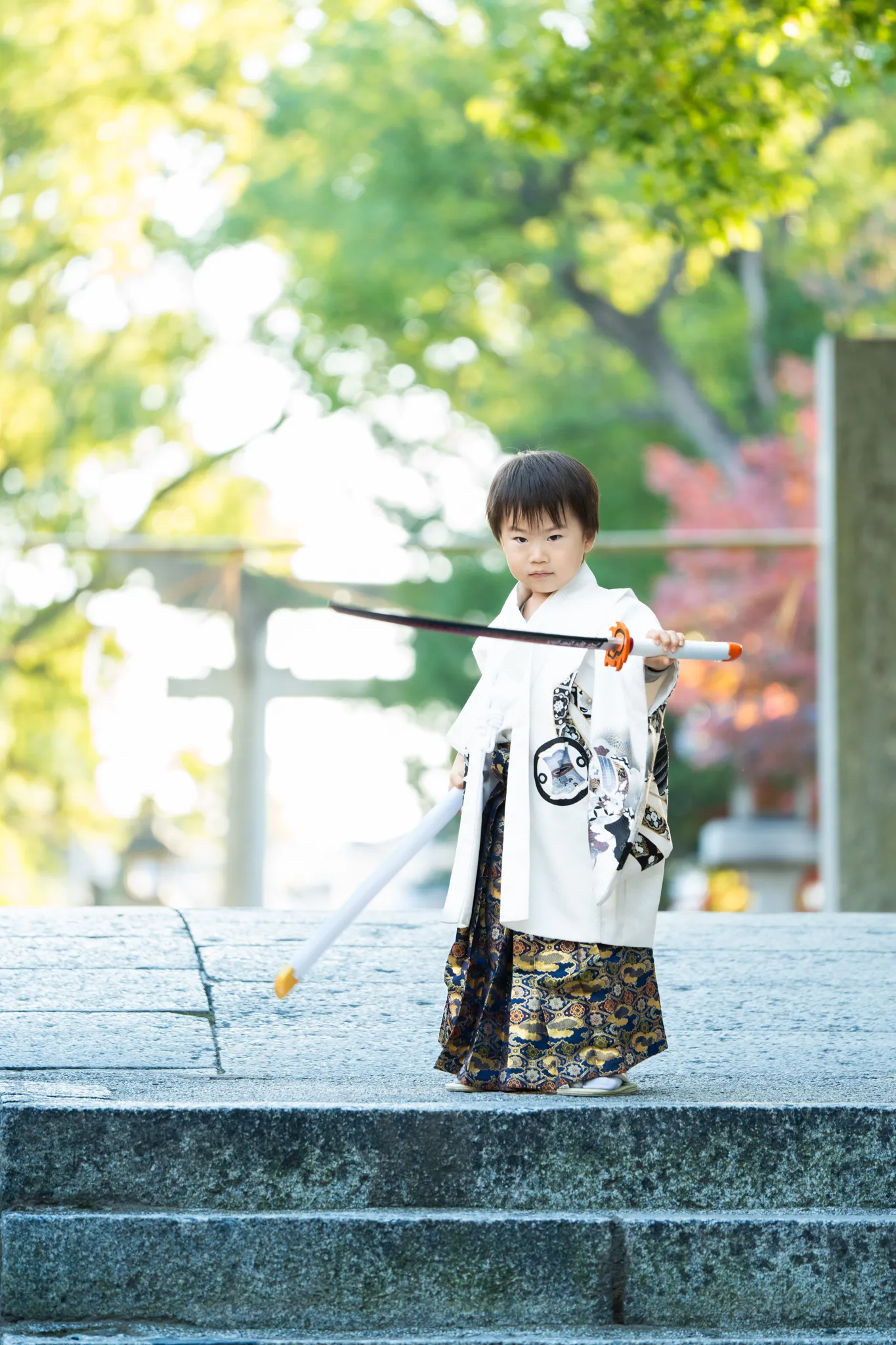 【福岡県久留米市で家族写真撮影】とても紅葉が綺麗な神社でした。7