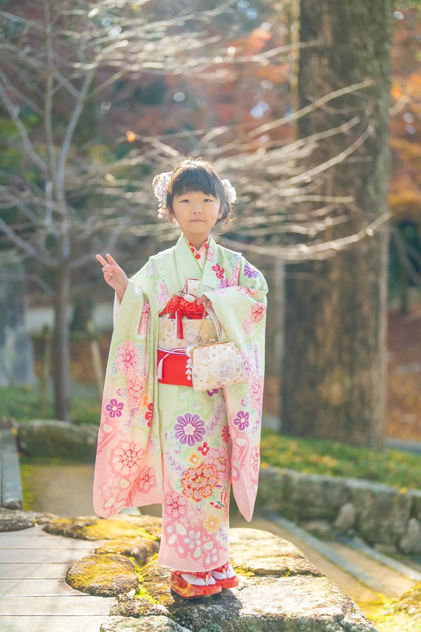 【福岡県太宰府市で家族写真撮影】７歳の七五三撮影です。本殿の床暖房完備がとても嬉しいです。本殿での撮影も可能です。1
