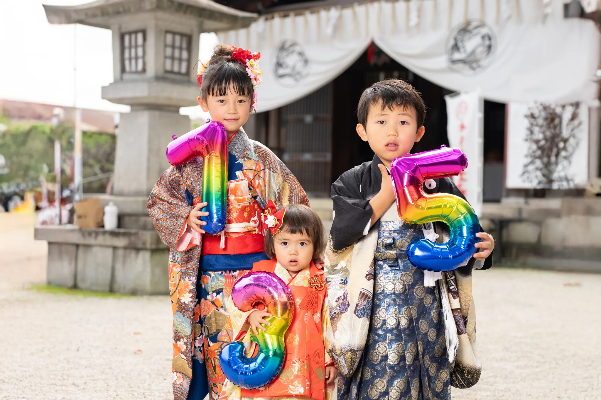【福岡県直方市で家族写真撮影】３兄弟揃っての七五三です。7歳の女の子、5歳の男の子、1歳の女の子の撮影をさせていただきました。3