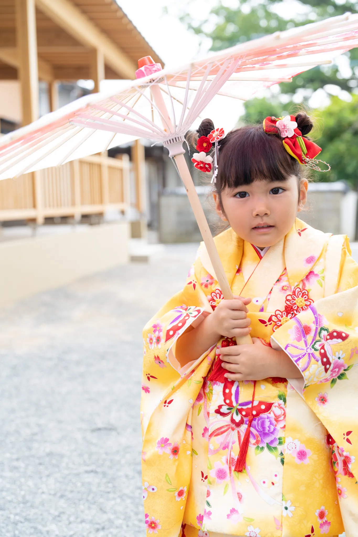 【福岡県朝倉市で家族写真撮影】３歳の女子、５歳の男子の兄弟です。とても仲の良いご兄弟で、特にお兄ちゃんの優しさが随所に感じられる撮影でした。4
