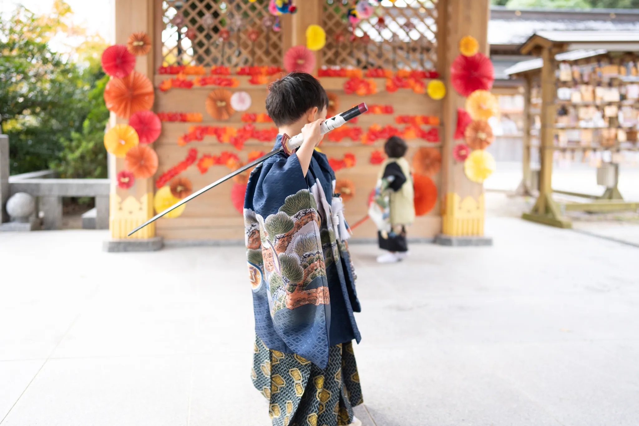 【福岡県春日市で家族写真撮影】３歳と５歳男子の兄弟です。やんちゃなお二人、とにかく元気いっぱいで、まるで止まることを知らないような撮影でした。7