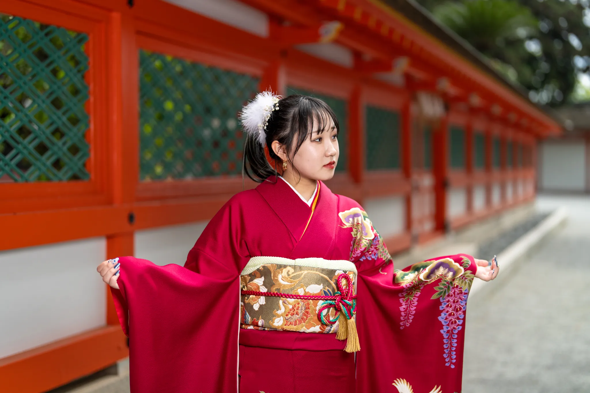 【福岡県福岡市東区で家族写真撮影】成人式の後撮りの撮影です。香椎宮は敷地が広く、さまざまなカットを撮影することができる素晴らしい場所です。6