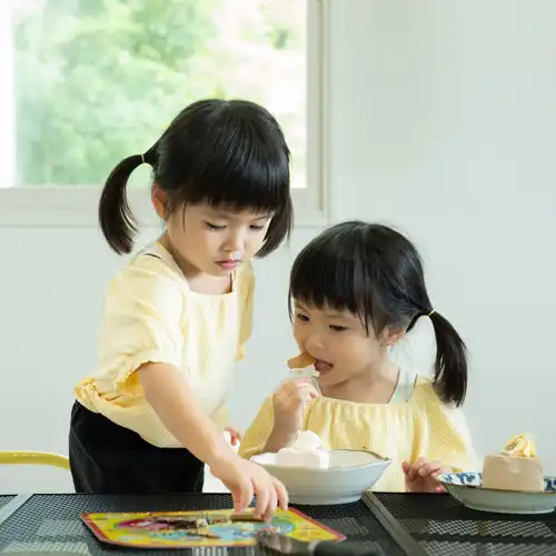 【福岡県筑紫野市で家族撮影】双子ちゃんの誕生とご家族の撮影をさせていただき、ありがとうございました。当日はご自宅にお伺いし、誕生パーティーの様子を撮影させていただきました。3