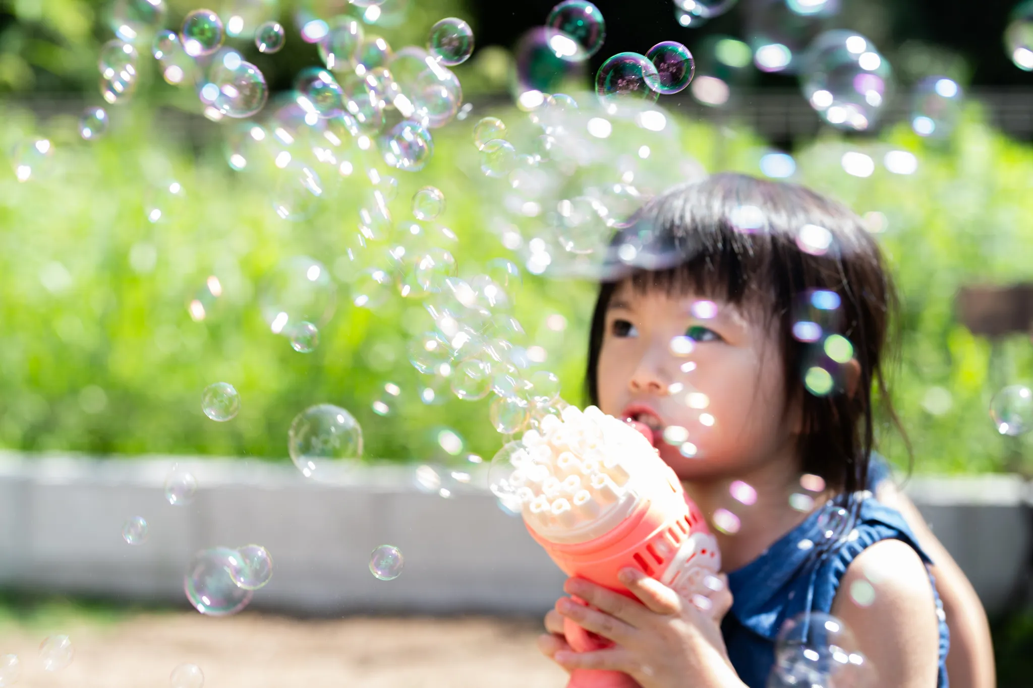 【福岡県筑紫野市で家族写真撮影】双子ちゃんの誕生とご家族の撮影をさせていただき、ありがとうございました。当日はご自宅にお伺いし、誕生パーティーの様子を撮影させていただきました。8