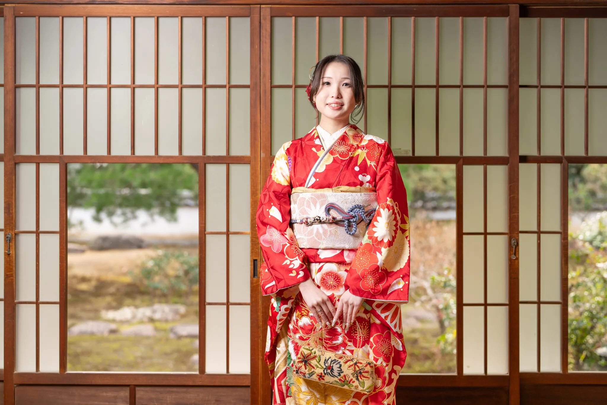 【山口県下関市で家族写真撮影】三姉妹の次女様の成人式撮影です。撮影の途中では、彼氏様もご一緒にいらっしゃり、楽しくカップル撮影も行いました。4