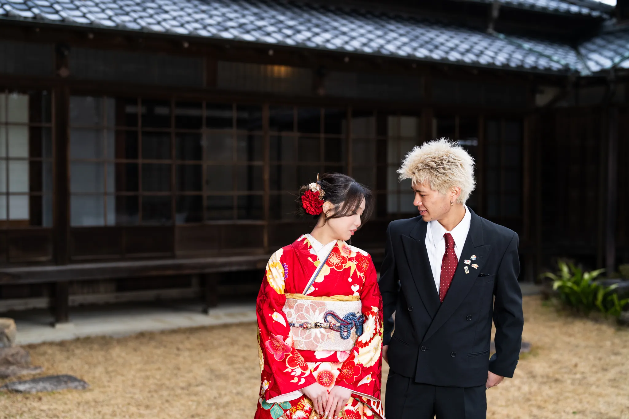 【山口県下関市で家族写真撮影】三姉妹の次女様の成人式撮影です。撮影の途中では、彼氏様もご一緒にいらっしゃり、楽しくカップル撮影も行いました。10