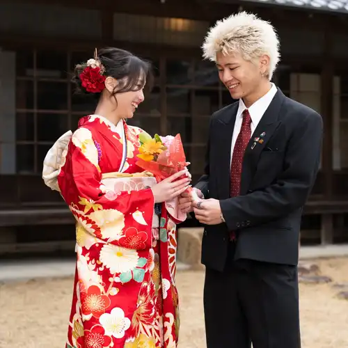 【山口県下関市でブライダル撮影】三姉妹の次女様の成人式撮影です。撮影の途中では、彼氏様もご一緒にいらっしゃり、楽しくカップル撮影も行いました。11