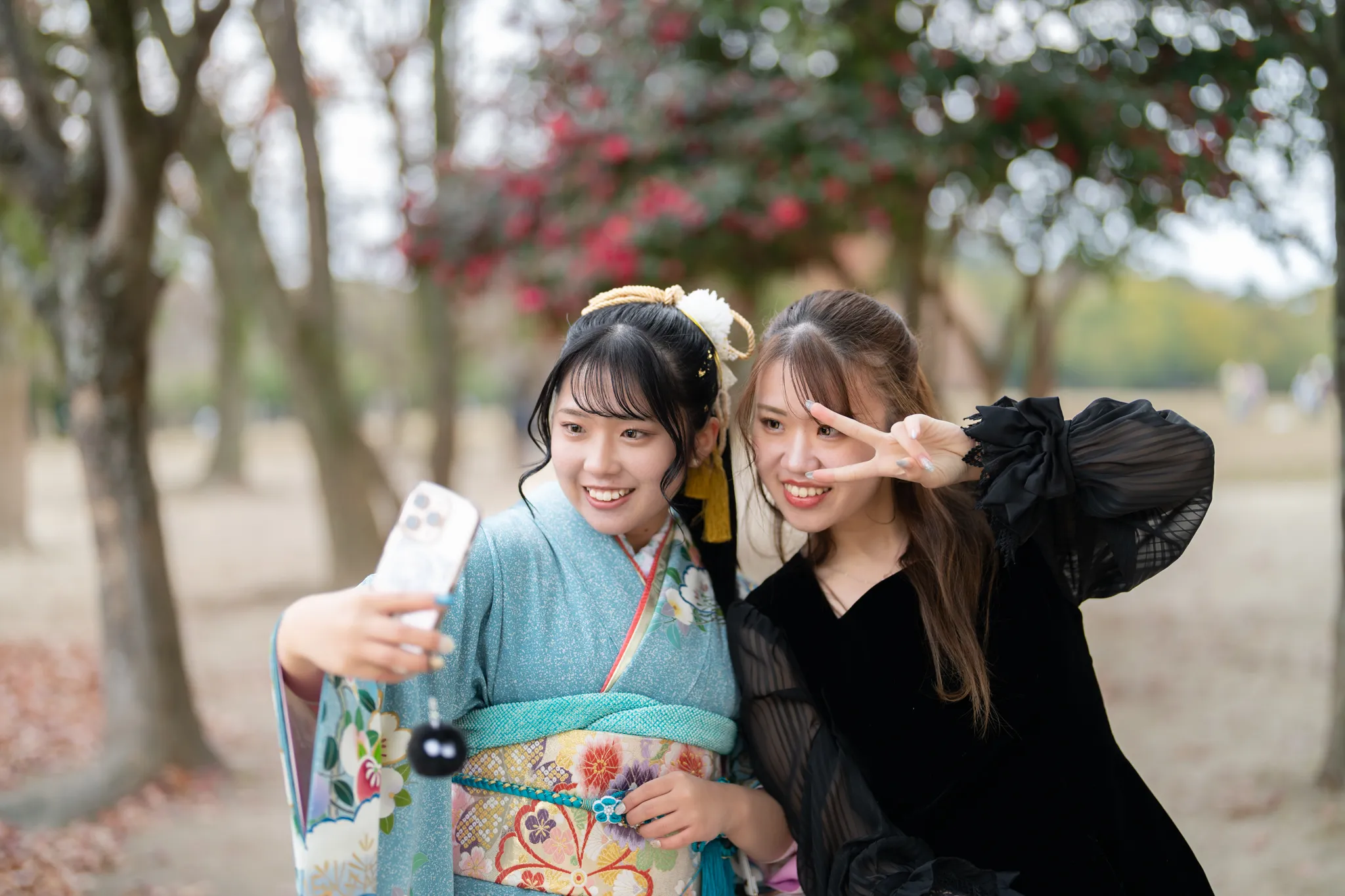 【福岡県春日市で家族写真撮影】姉妹の次女様の成人式撮影です。2年前に長女様の撮影を担当させていただき、今回、次女様の撮影をお任せいただけたことを大変光栄に思います。6
