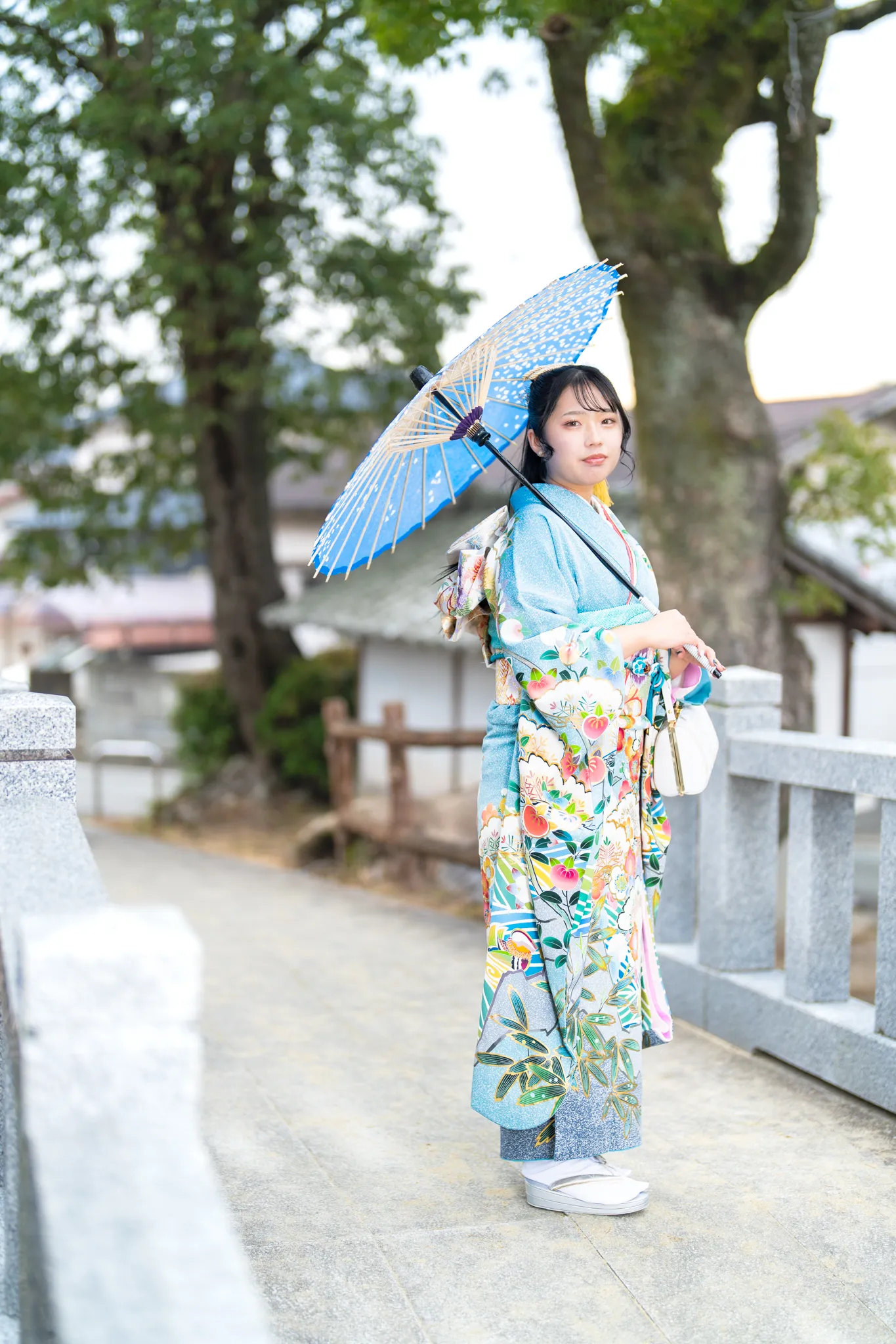 【福岡県春日市で家族写真撮影】姉妹の次女様の成人式撮影です。2年前に長女様の撮影を担当させていただき、今回、次女様の撮影をお任せいただけたことを大変光栄に思います。1