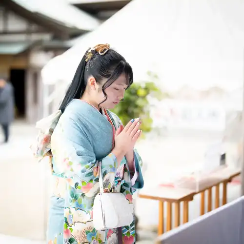 【福岡県春日市で成人式撮影】姉妹の次女様の成人式撮影です。2年前に長女様の撮影を担当させていただき、今回、次女様の撮影をお任せいただけたことを大変光栄に思います。11