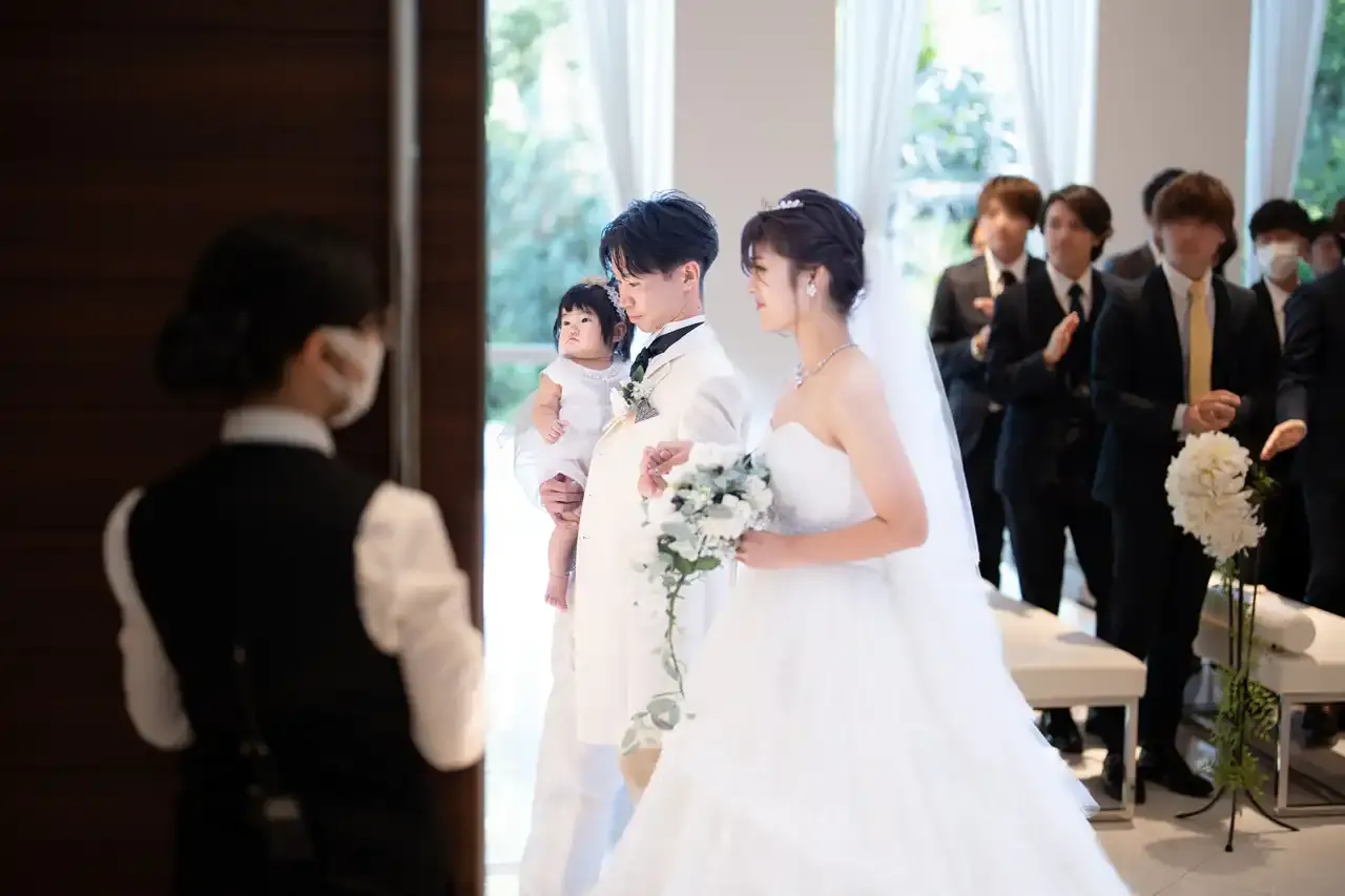 【福岡県久留米市で家族写真撮影】コロナで挙げられなかった結婚式。お二人のハレの日をお撮りすることができてよかったです。4