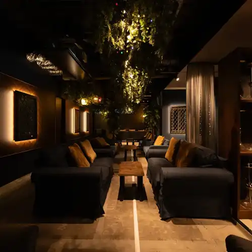 【福岡県福岡市中央区で建築・不動産撮影】シーシャカフェ&バーC.STAND(シースタンド)福岡天神大名店様1